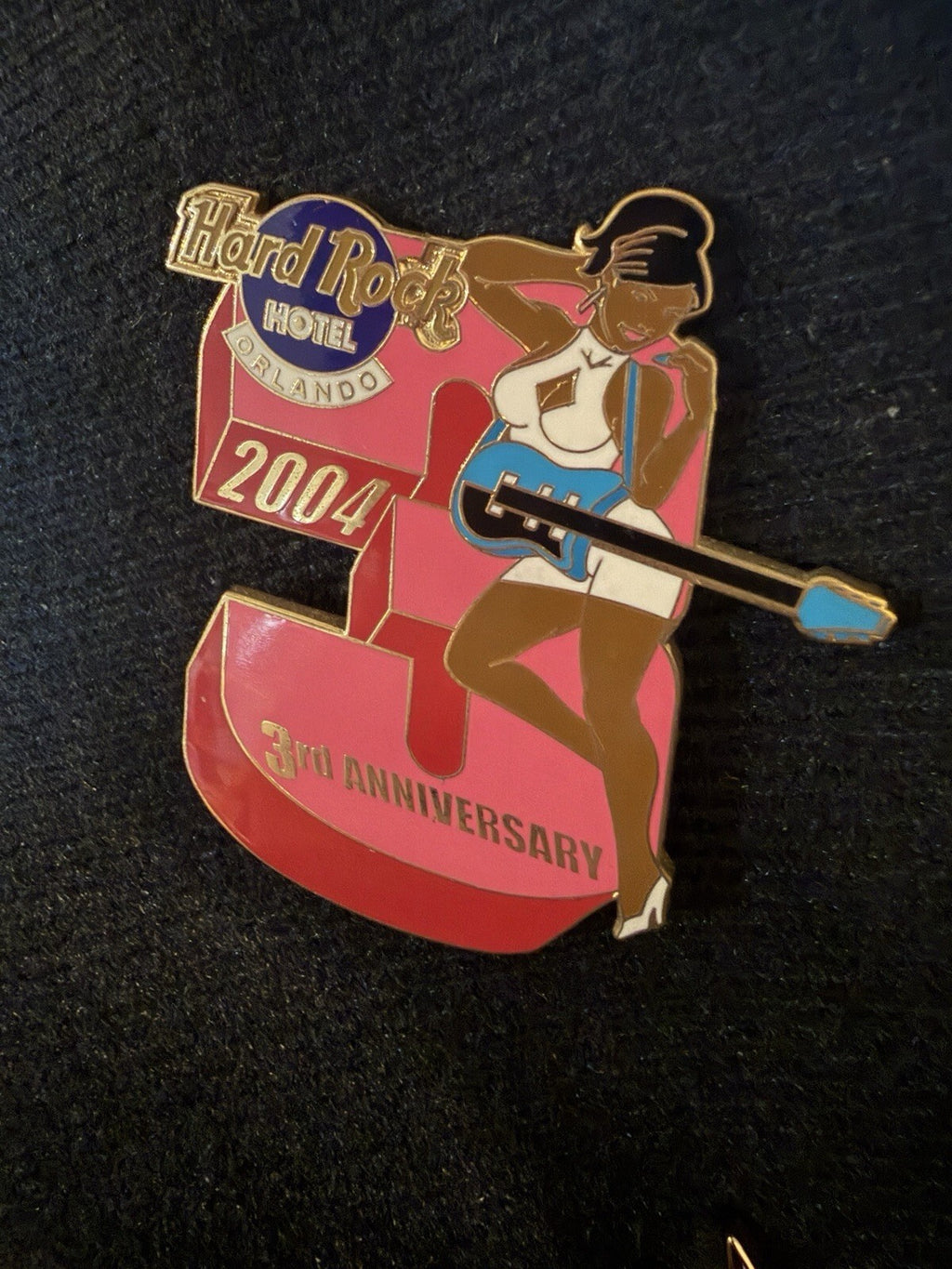 Hard Rock Cafe 2004 Pin Up Girl Guitar Collectible Enamel Pin Rare