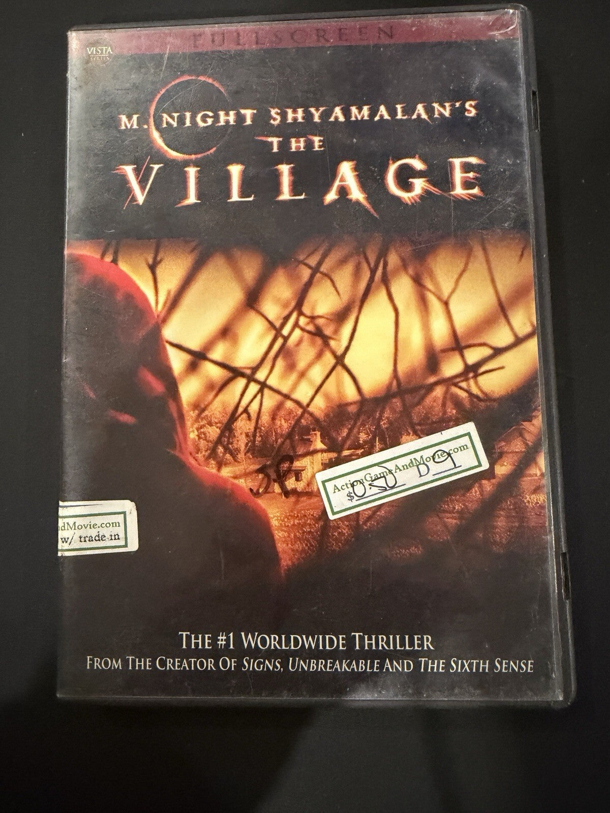 * The Village - M. Night Shyamalan - Includes Booklet And Mint Disc