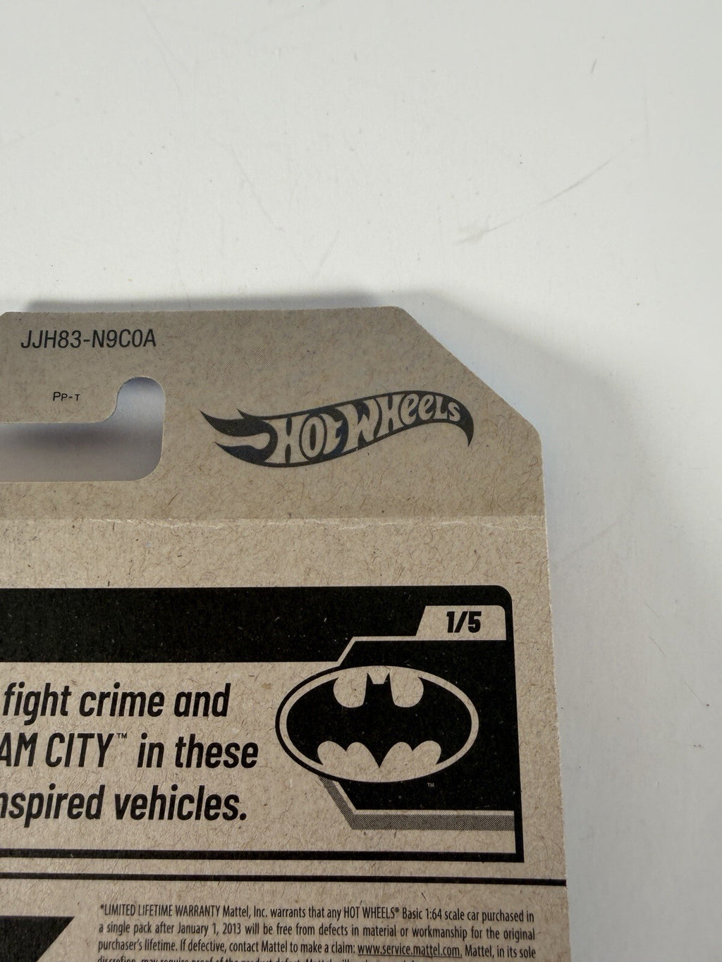 Hot Wheels BATMAN 1/5 Batmobile 4/250