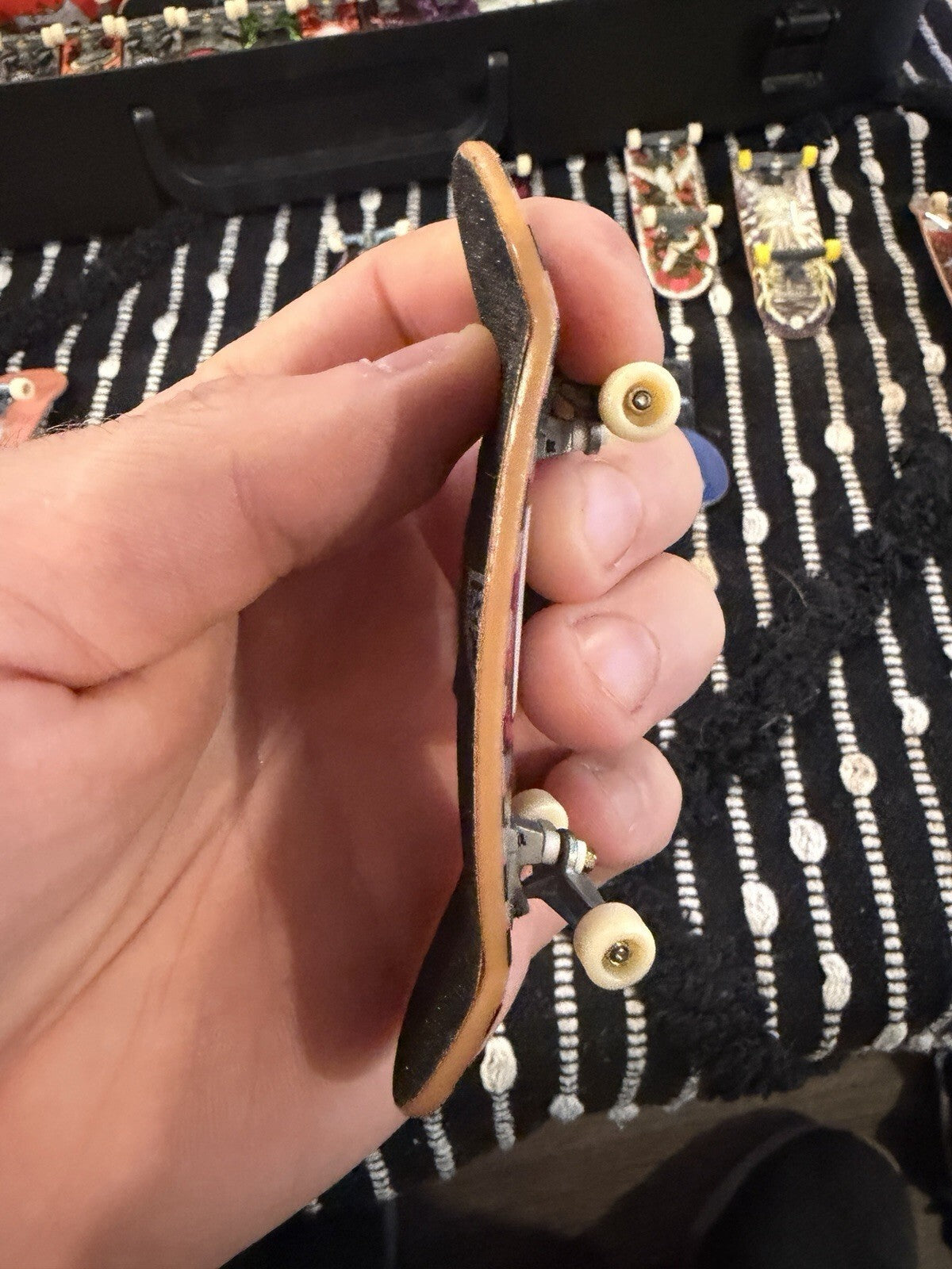 Tech Deck Fingerboard Flip DLX Pro Plan B Mini Skateboard