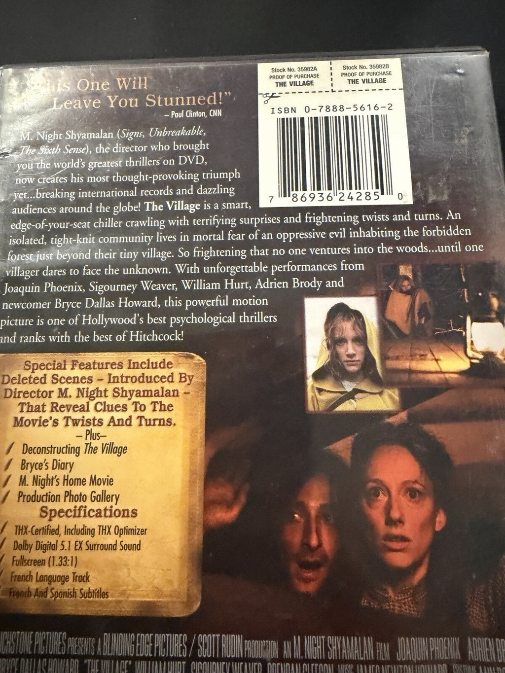 * The Village - M. Night Shyamalan - Includes Booklet And Mint Disc