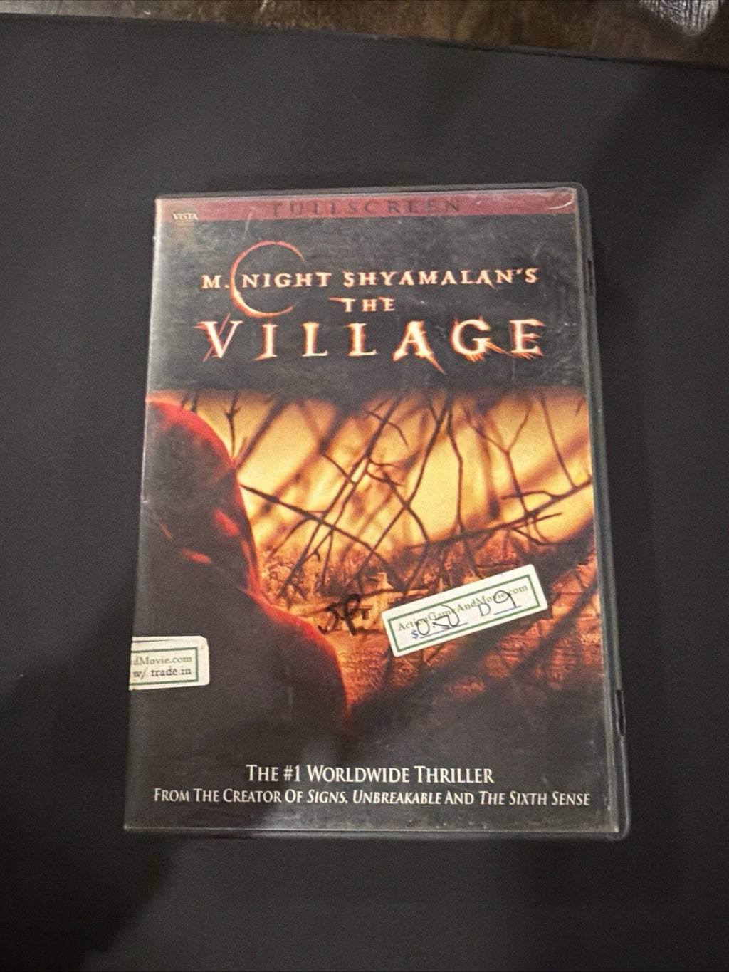 * The Village - M. Night Shyamalan - Includes Booklet And Mint Disc