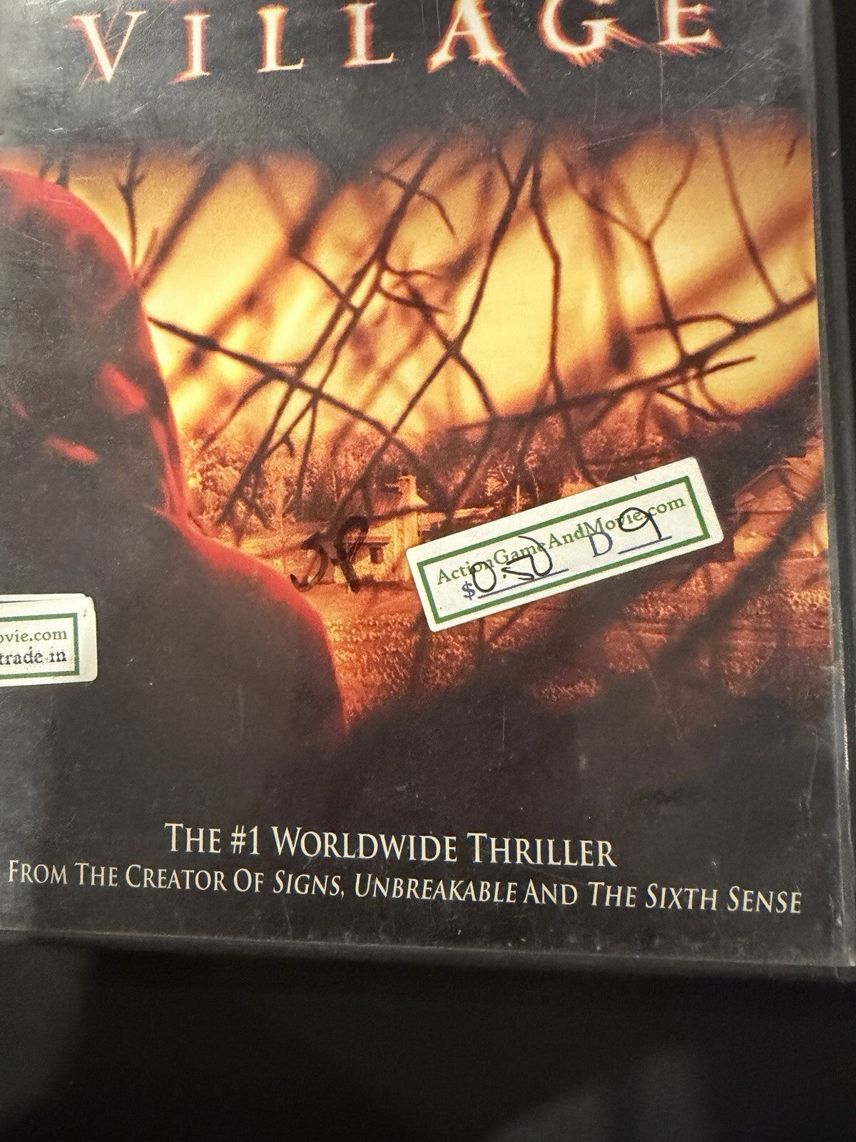 * The Village - M. Night Shyamalan - Includes Booklet And Mint Disc