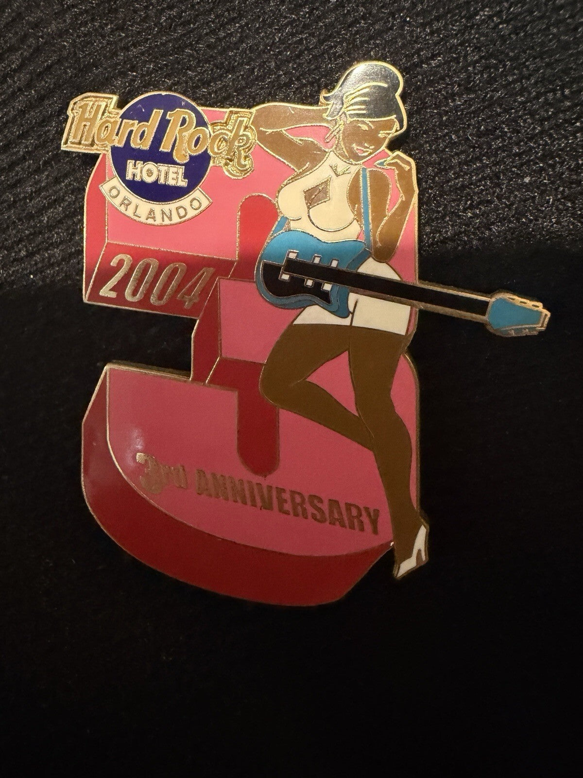 Hard Rock Cafe 2004 Pin Up Girl Guitar Collectible Enamel Pin Rare